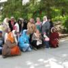 Photo des etudiantes de Montreal avec Hajjah, la femme de Cheikh Hisham